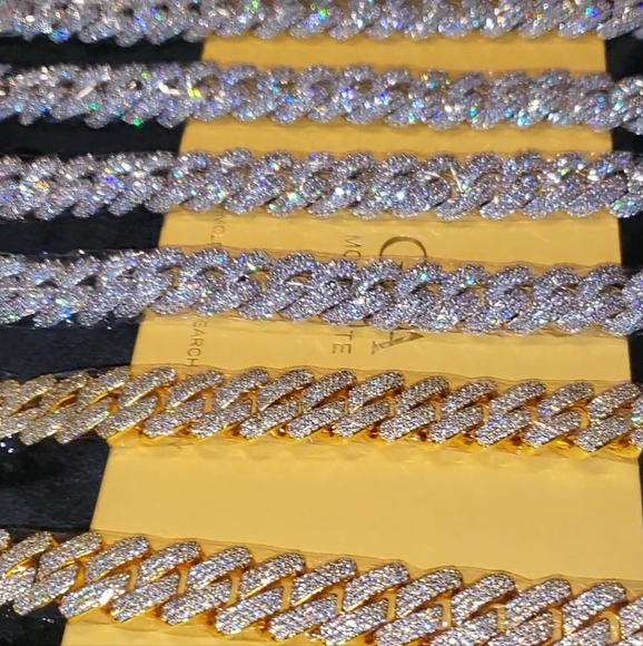 Moissanite VVS1 CUBAN LINK 18MM 22INCH CHAIN AND BRACELET - Picture 4 of 4